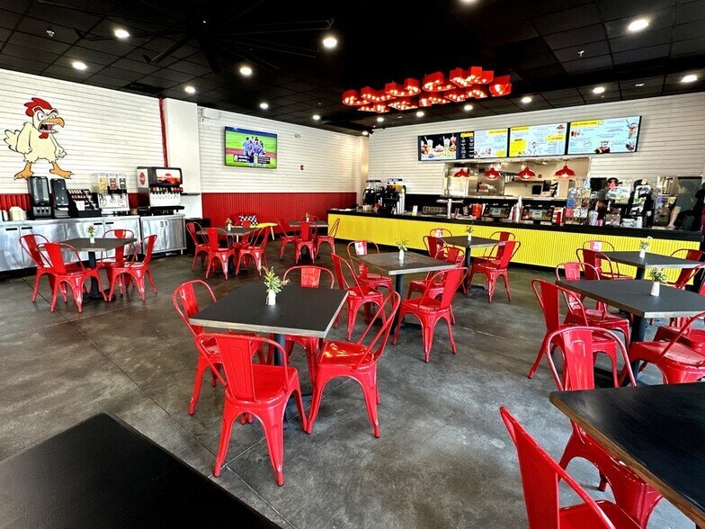 More Photos Of 11635 Ash St, Leawood Coworking Space