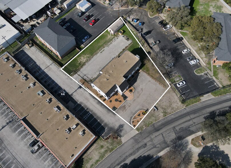 More Photos Of 5415 Lost Ln, San Antonio Medical For Sale