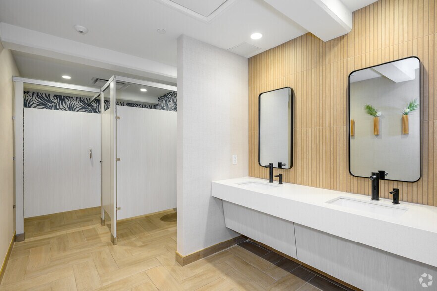 More Photos Of 101 N Union St, Alexandria Office For Lease