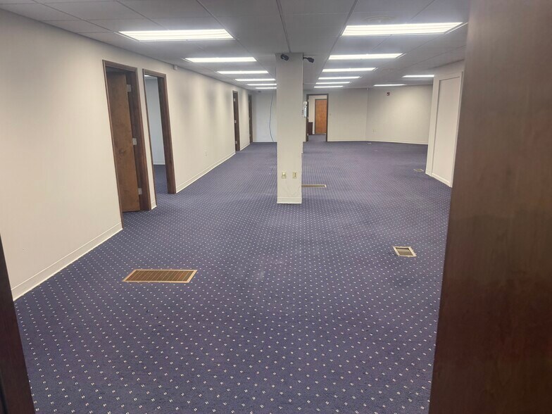 More Photos Of 5241 Southwyck Blvd, Toledo Office For Lease