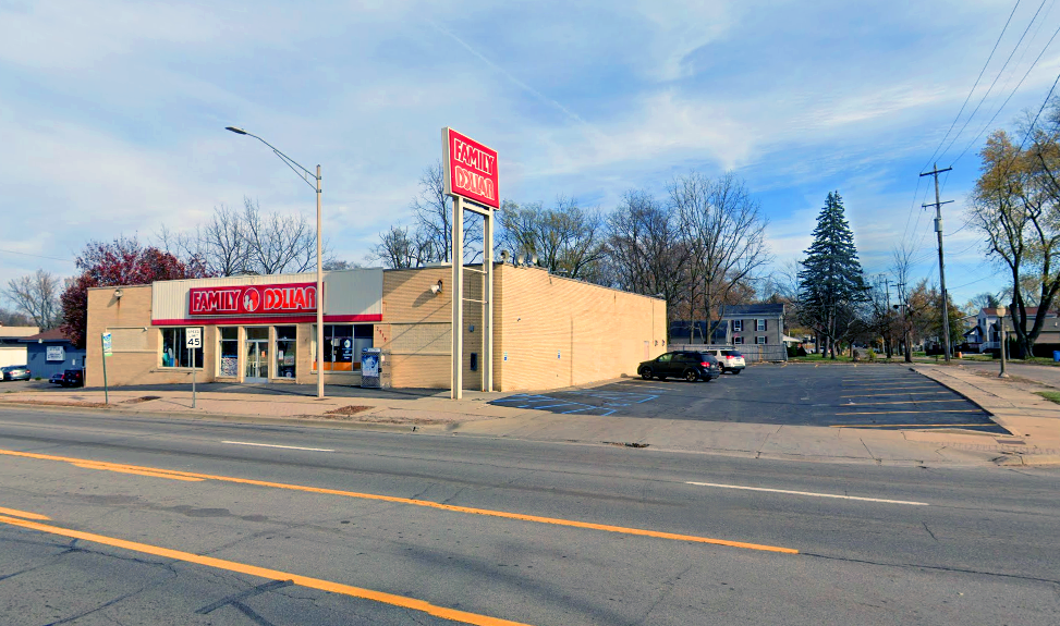 Primary Photo Of 2919 S Cedar St, Lansing Freestanding For Lease