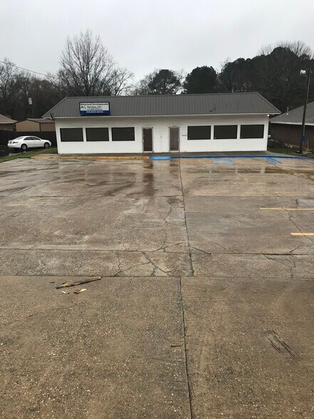 Primary Photo Of 1000-1002 S Vienna St, Ruston Medical For Lease