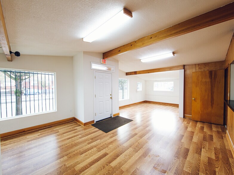 More Photos Of 5707 N Interstate Ave, Portland Office For Sale