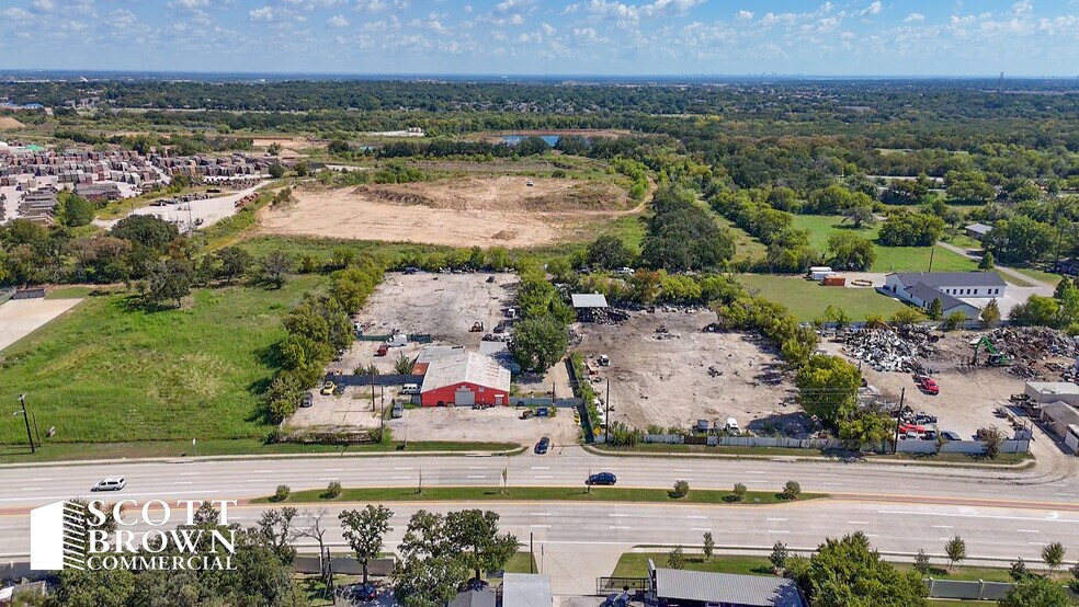 More Photos Of 2305 Fort Worth Dr, Denton Flex For Lease