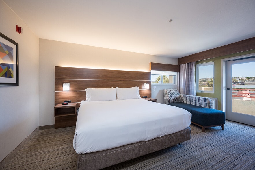 More Photos Of 775 N Oak Park Blvd, Grover Beach Hotel For Sale