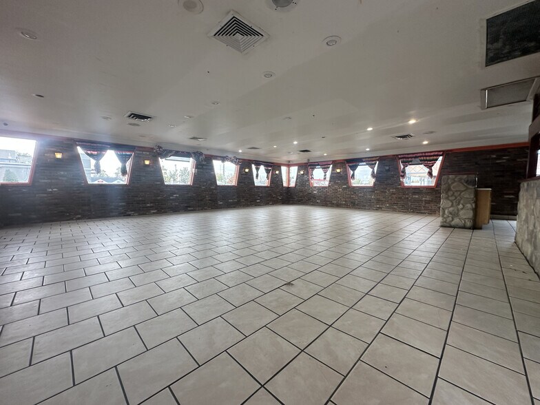 More Photos Of 1315 W Garfield Ave, Peoria Restaurant For Lease