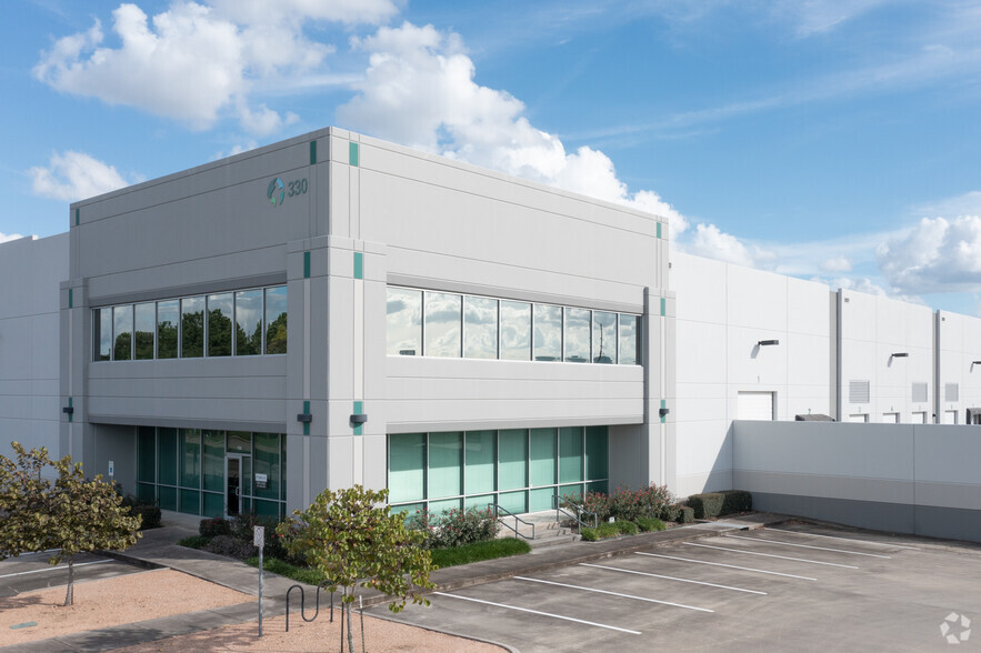 Primary Photo Of 330 Northpark Central Dr, Houston Distribution For Lease