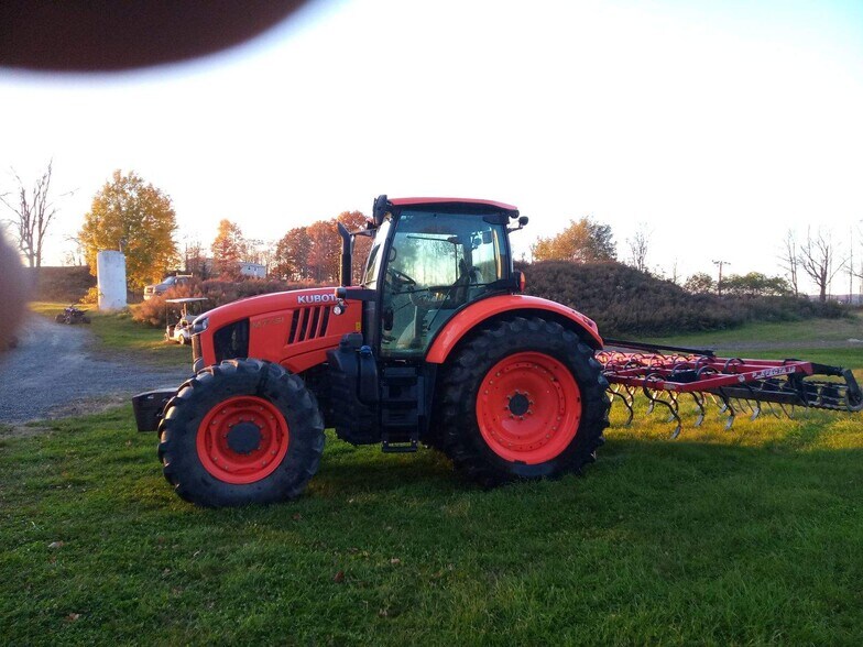 More Photos Of 224 Michael Ln, New Berlin Racetrack For Sale