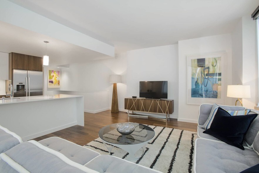 More Photos Of 399 Fremont St, San Francisco Apartments For Lease