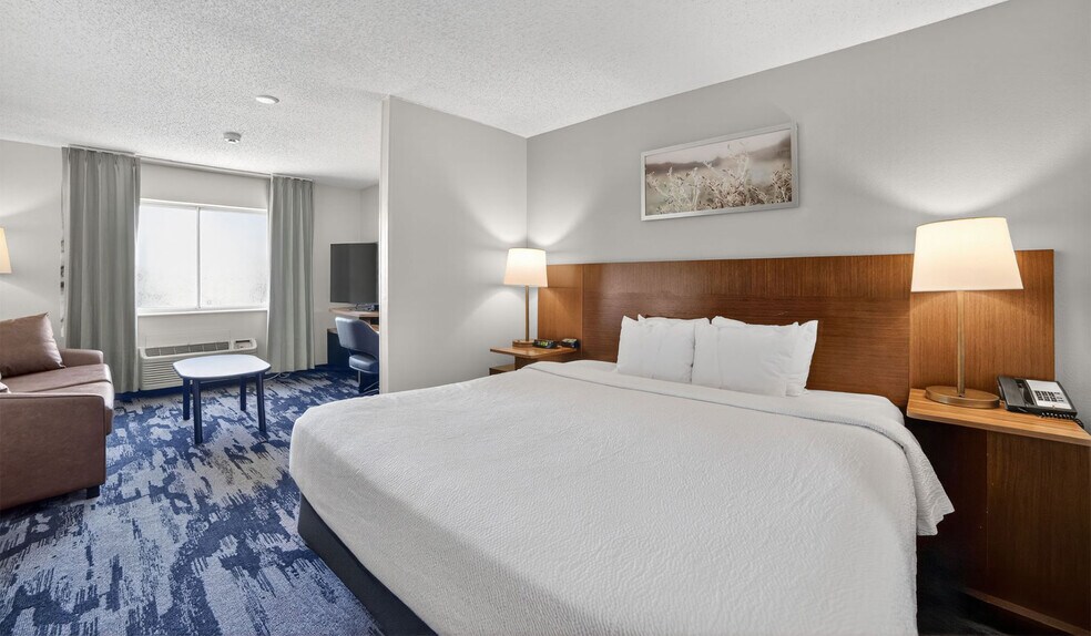 More Photos Of 1945 W Southwest Loop 323, Tyler Hotel For Sale