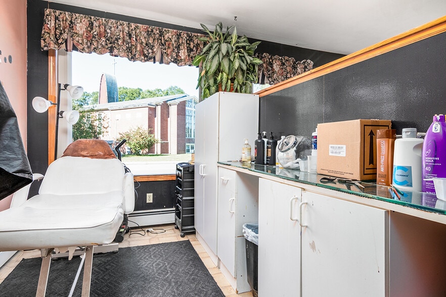 More Photos Of 1824 Warwick Ave, Warwick Storefront For Sale