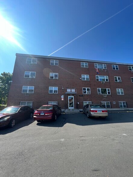 More Photos Of 256 S Marshall St, Hartford Apartments For Sale