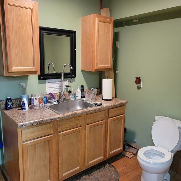 More Photos Of 609 Route 208, Gardiner General Retail For Sale