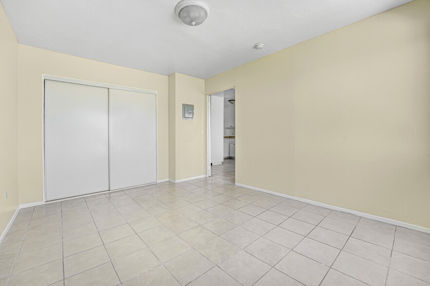 More Photos Of 2505 Hancock St, Los Angeles Apartments For Sale
