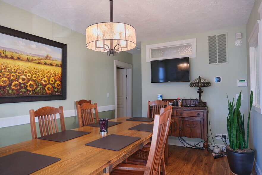 More Photos Of 1491 Commercial St SE, Salem Office Residential For Sale