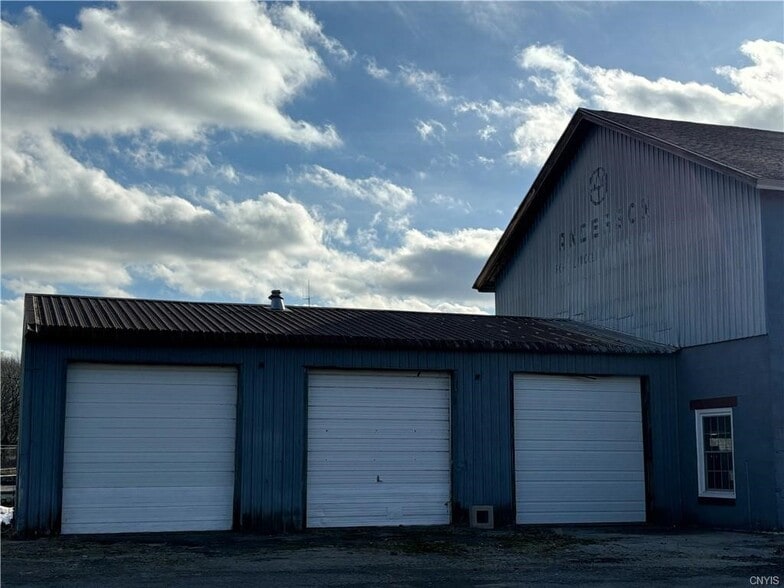 More Photos Of 15 W 1st St S, Fulton Freestanding For Sale