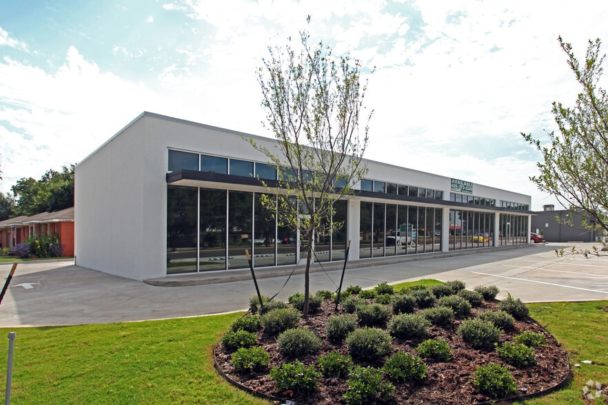 More Photos Of 1200 S Broadway, Edmond General Retail For Lease