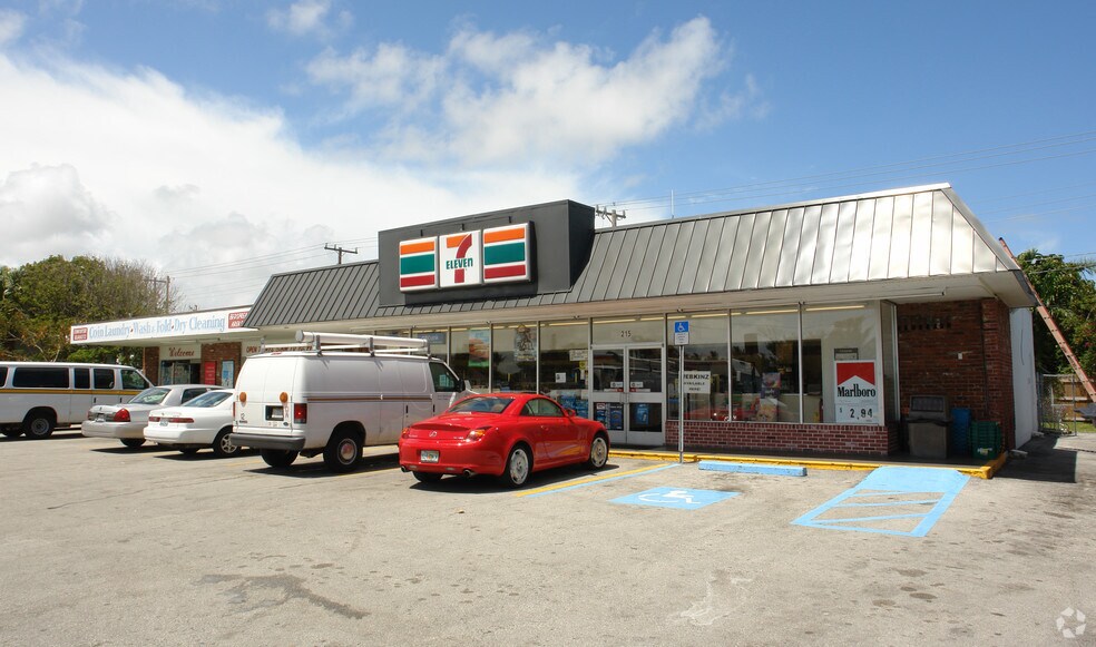 Primary Photo Of 215 Southern Blvd, West Palm Beach Convenience Store For Lease