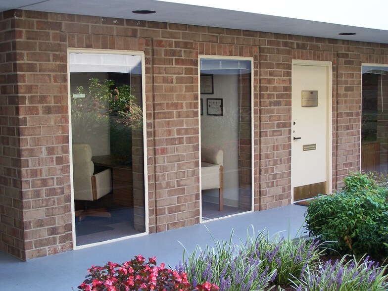 More Photos Of 6116 Rolling Rd, Springfield Medical For Sale