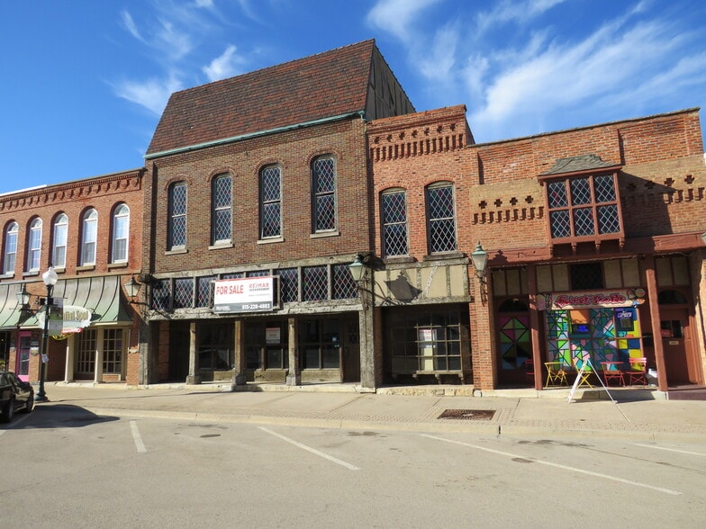 Primary Photo Of 110-112 W Washington st, Morris General Retail For Sale