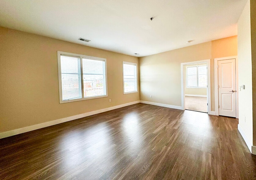 More Photos Of 1201 S Charles St, Baltimore Apartments For Sale