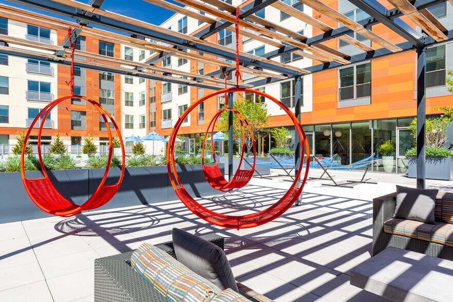 More Photos Of 190 Pleasant St, Malden Apartments For Lease