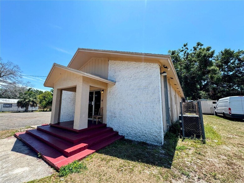 More Photos Of 3201 E Genessee St, Tampa Religious Facility For Sale
