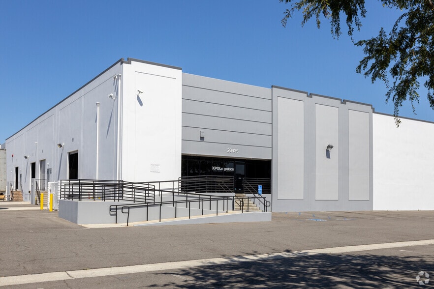More Photos Of 20435 Tillman Ave, Carson Distribution For Lease