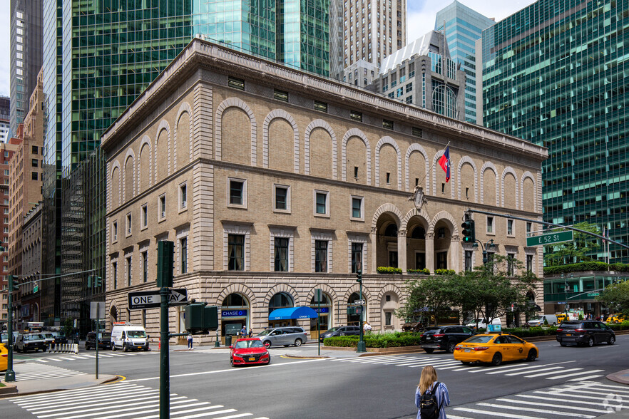 Primary Photo Of 364 Park Ave, New York Storefront For Lease