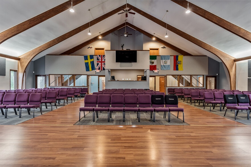 More Photos Of 4312 20th St, Rockford Religious Facility For Sale