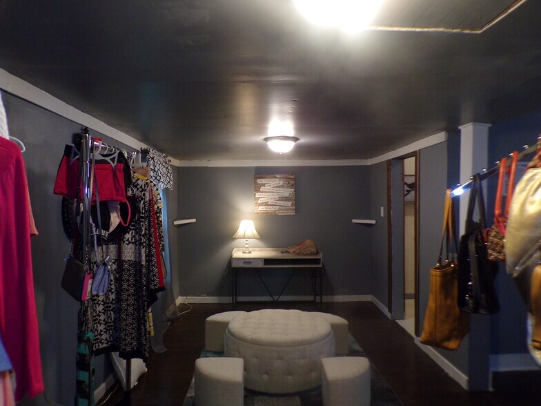 More Photos Of 450 S Oak St, Jackson Storefront Retail Office For Sale