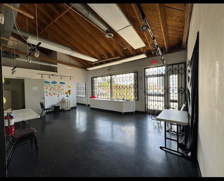 More Photos Of 3827 W Rosecrans Ave, Hawthorne Storefront For Lease