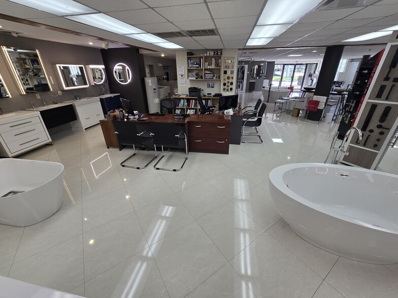 More Photos Of 1583 E Oakland Park Blvd, Oakland Park Freestanding For Sale