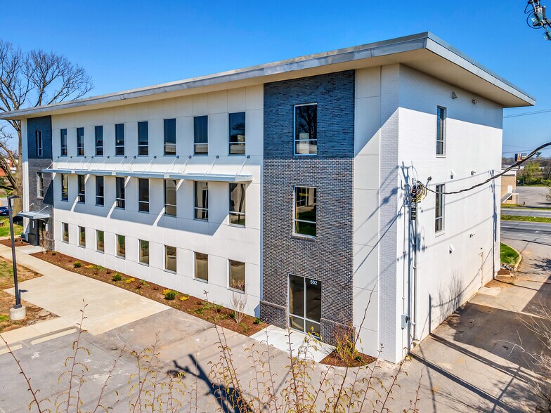 More Photos Of 602 Hill Ave, Nashville Medical For Sale