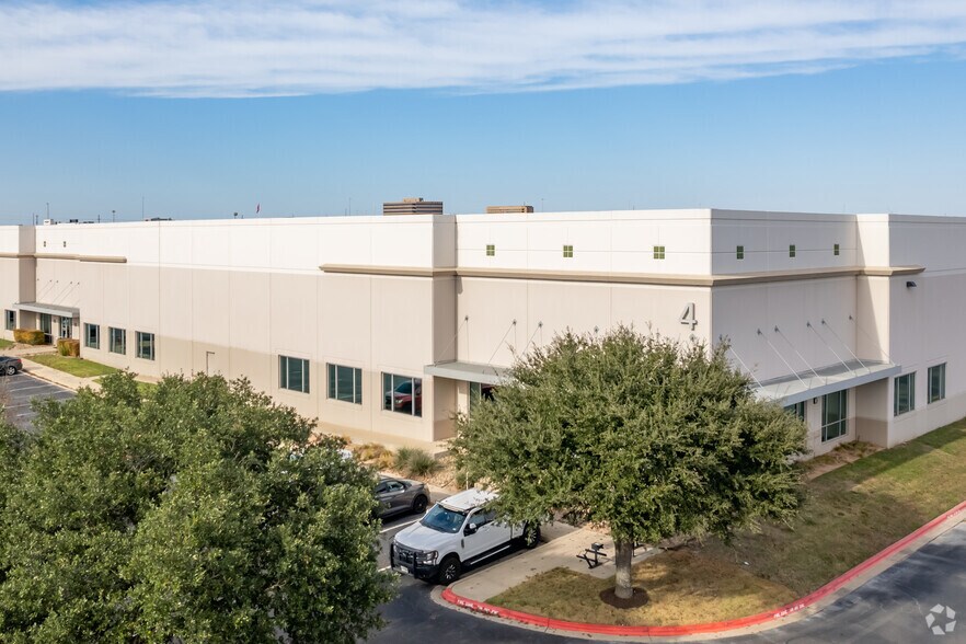 More Photos Of 4509 Freidrich Ln, Austin Warehouse For Lease