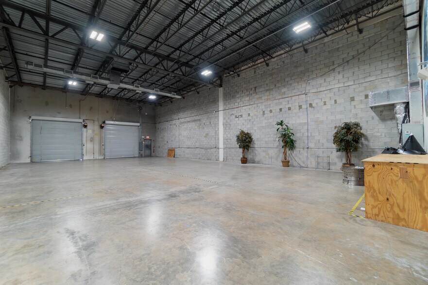 More Photos Of 679 NW Enterprise Dr, Port Saint Lucie Light Distribution For Sale