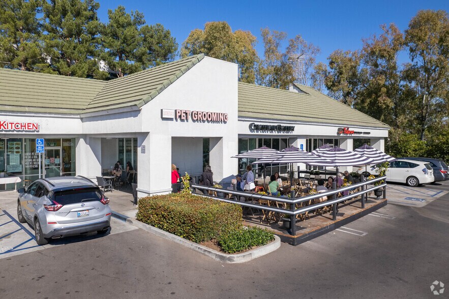 More Photos Of 24401 Ridge Route Dr, Laguna Hills General Retail For Lease
