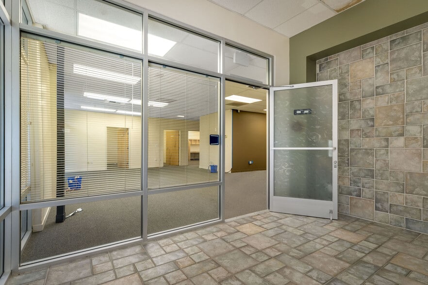 More Photos Of 345 Crown Point Cir, Grass Valley Flex For Lease