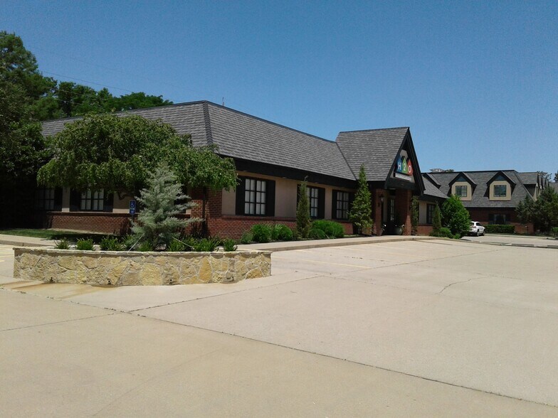 More Photos Of 121 S Whittier St, Wichita Coworking Space