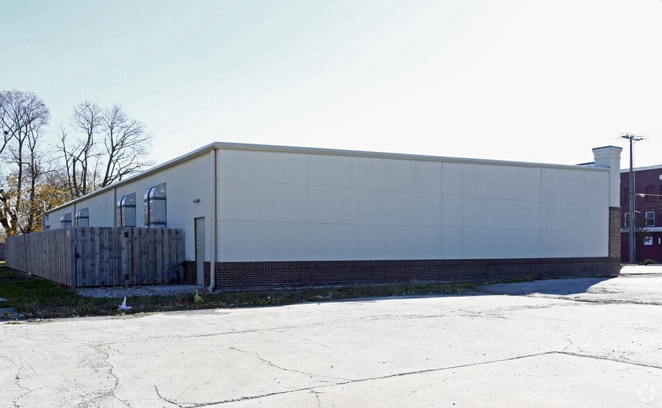 More Photos Of 324 W Bancroft St, Toledo Freestanding For Lease