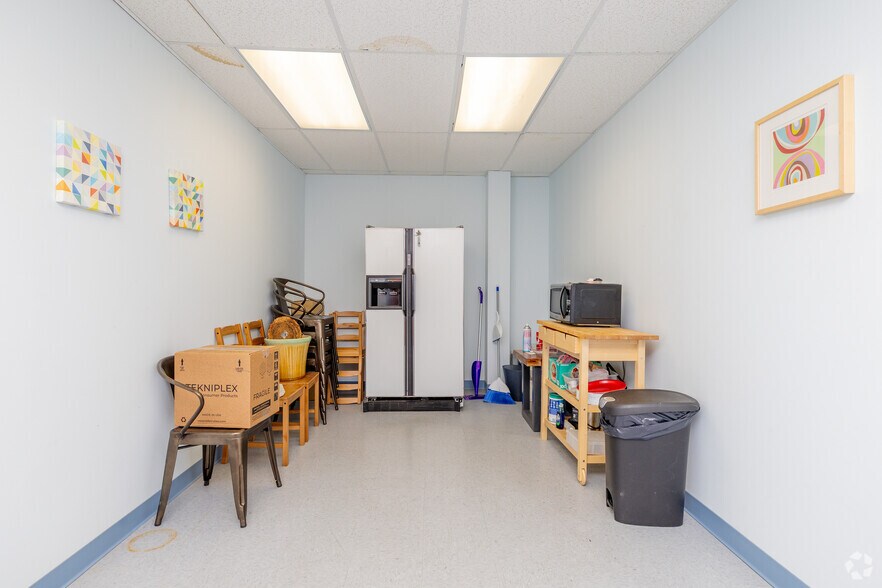 More Photos Of 408 E 4th St, Bridgeport Office For Lease