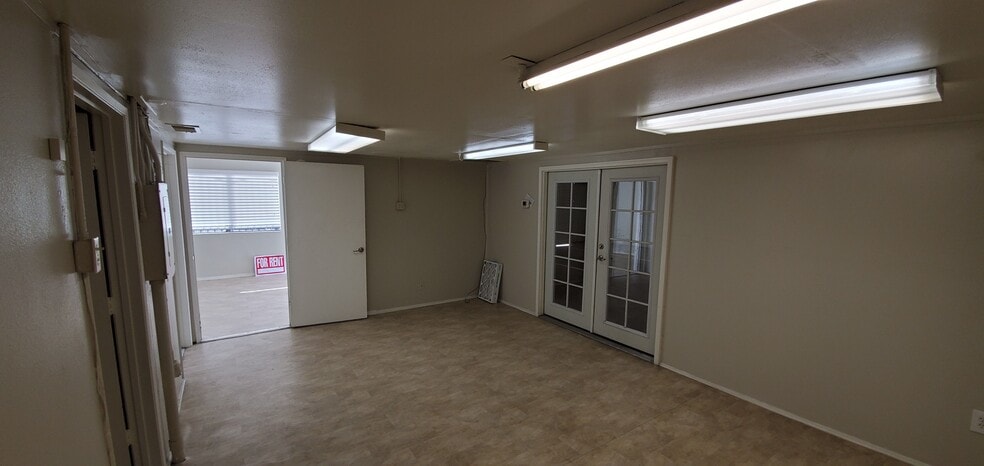 More Photos Of 1231 S Buena Vista St, San Jacinto Service For Lease