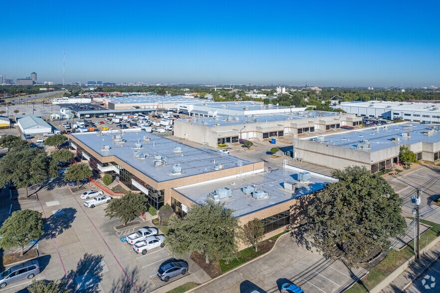 More Photos Of 10525-10625 Newkirk St, Dallas Light Manufacturing For Sale