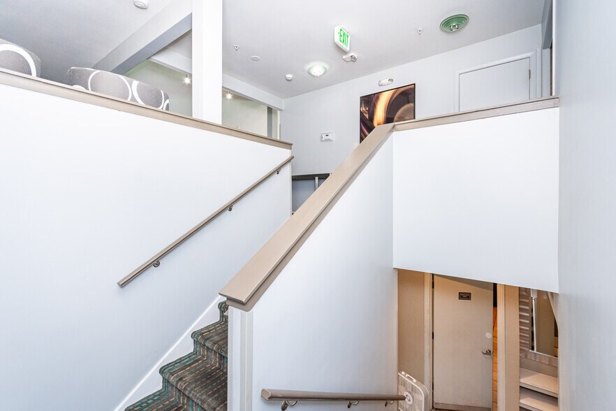 More Photos Of 1530 Howe Ave, Sacramento Hotel For Sale