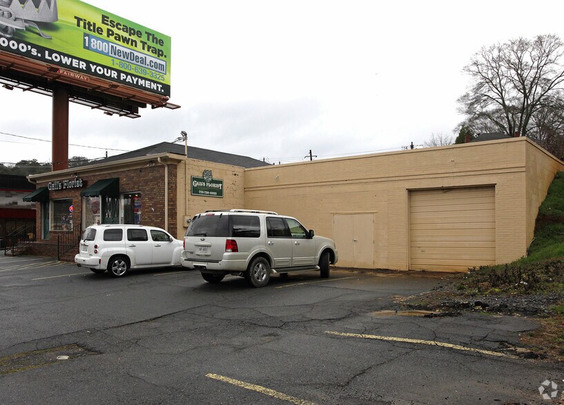 More Photos Of 105 Riverstone Pky, Canton Freestanding For Sale