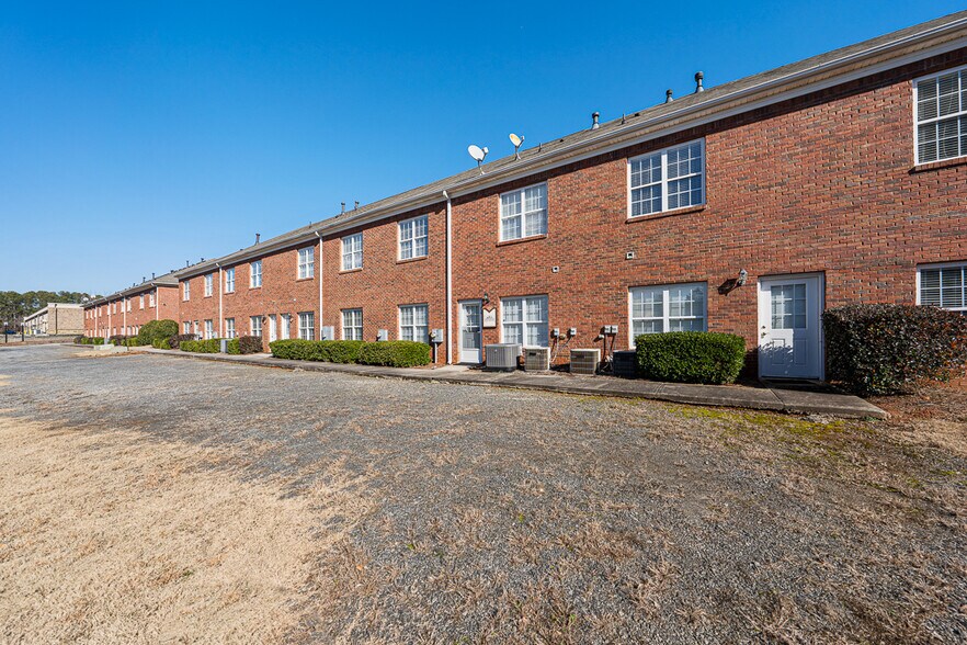 More Photos Of 3459 Acworth Due West Rd NW, Acworth Office For Sale