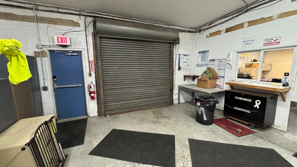 More Photos Of 958 N Penn St, Allentown Warehouse For Sale