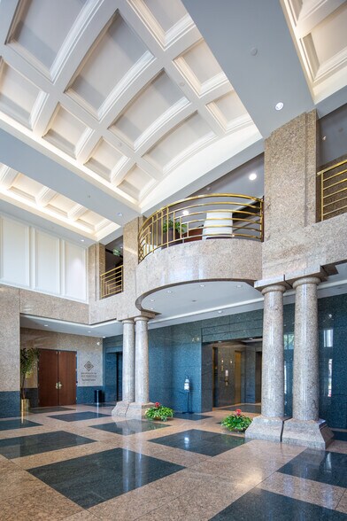 More Photos Of 1 Capitol Mall, Sacramento Office For Lease