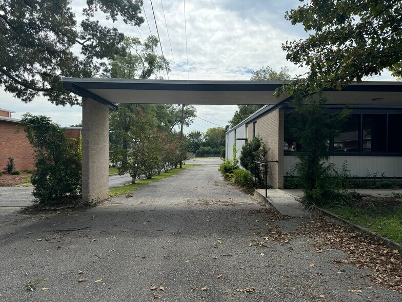 More Photos Of 606 Academy Ave, Dublin Medical For Lease