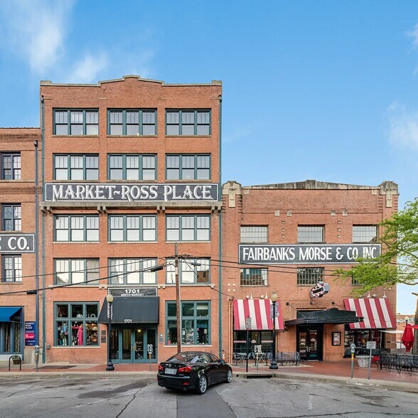 More Photos Of 1701 N Market St, Dallas Office For Lease